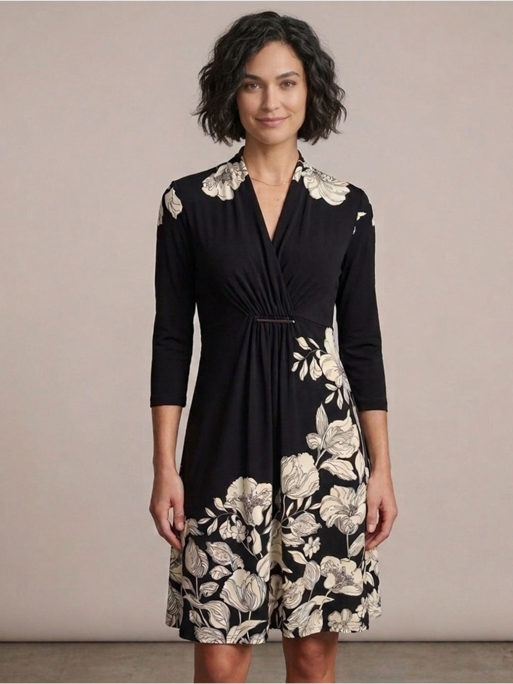 Vintage Donna Morgan v neck Black Floral Desss 3/4 Sleeves Unlined Sz 4